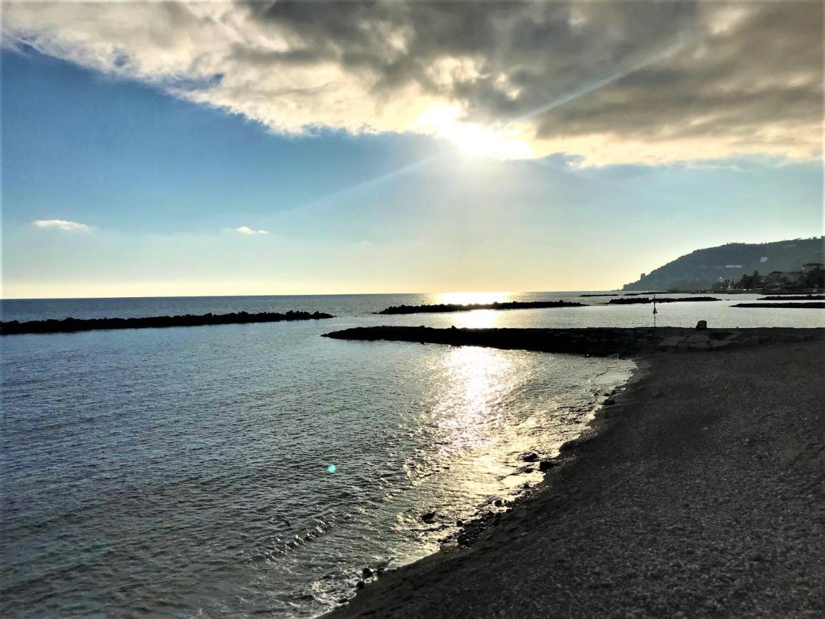 Ls-House Apartment - In The Heart Of Sanremo Exteriör bild